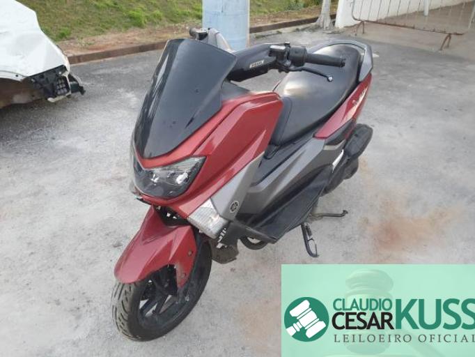 YAMAHA NMAX 19/19