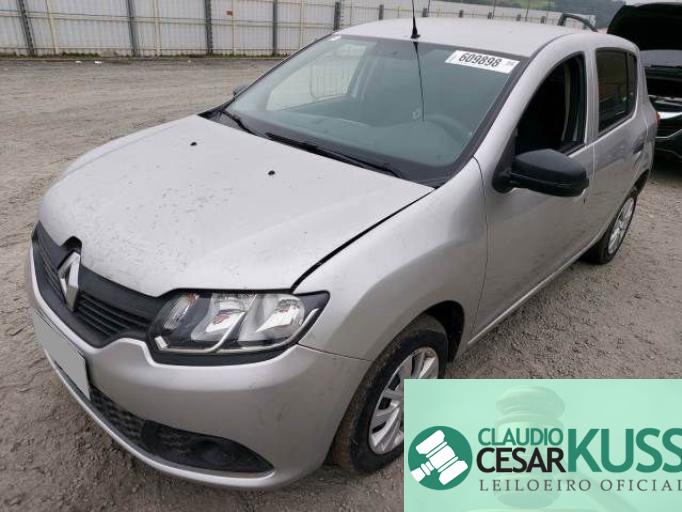 RENAULT SANDERO 18/18