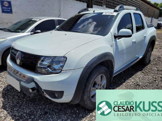 RENAULT DUSTER 20/20