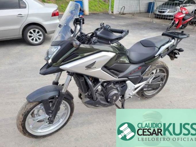HONDA NC 750X 18/18